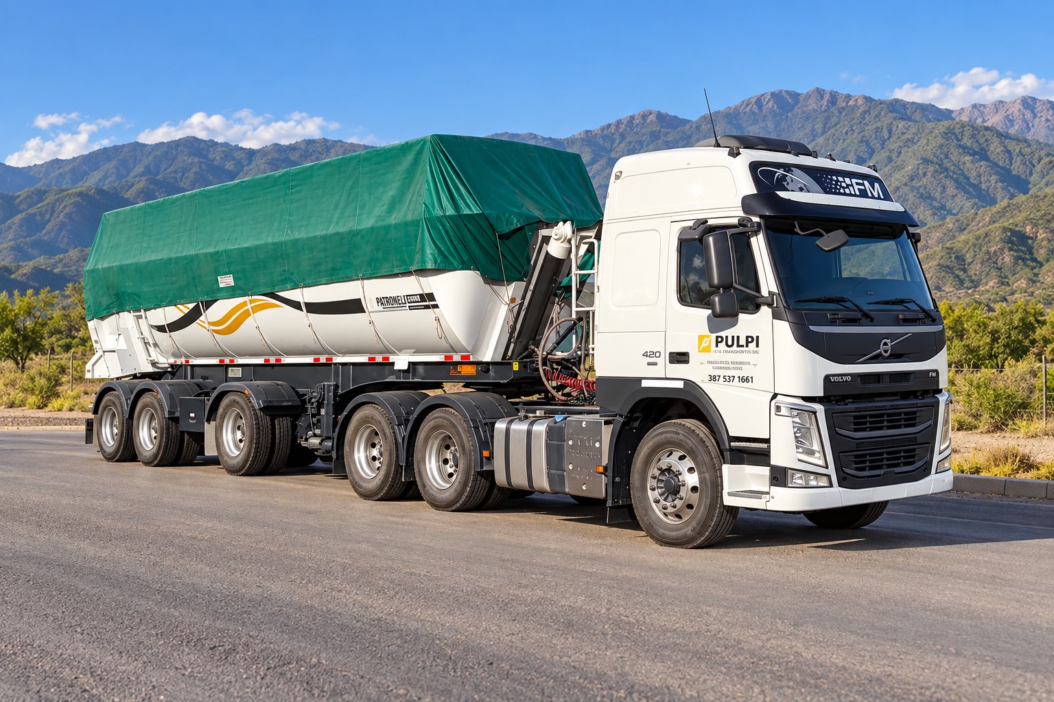 Volvo FM 420 de Pulpi: Transporte con batea